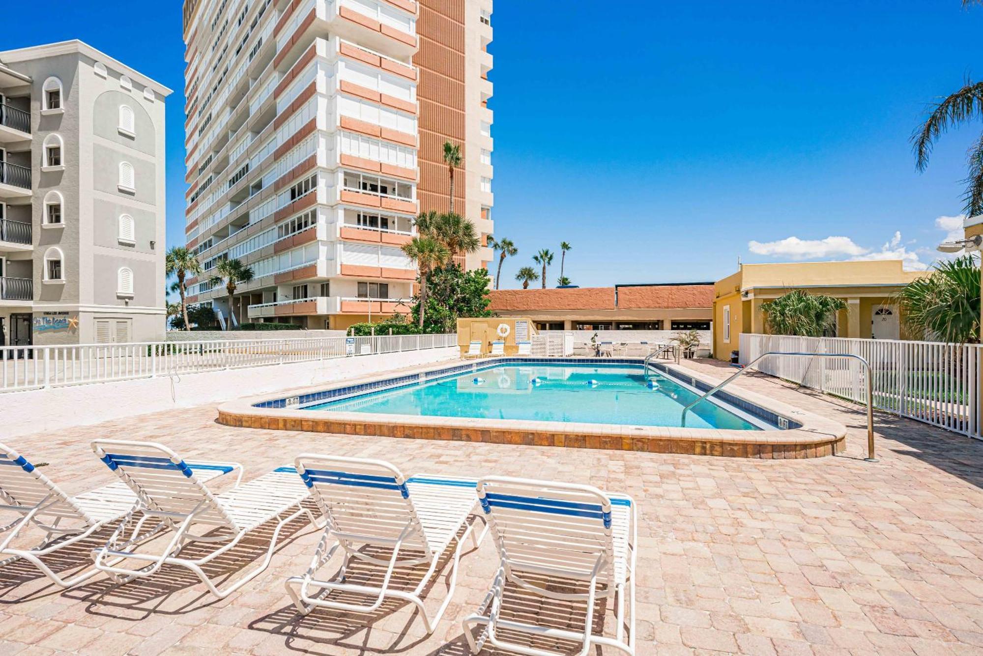 סיינט פיט ביץ' Beachside Retreat W Heated Pool מראה חיצוני תמונה